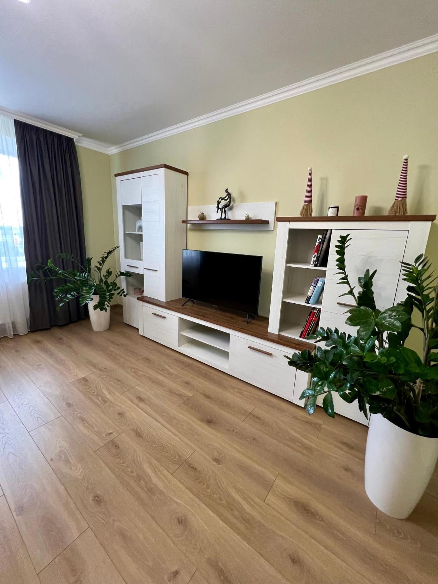 Затишна Квартира Біля Парку Центр Міста Ternopil Bagian luar foto